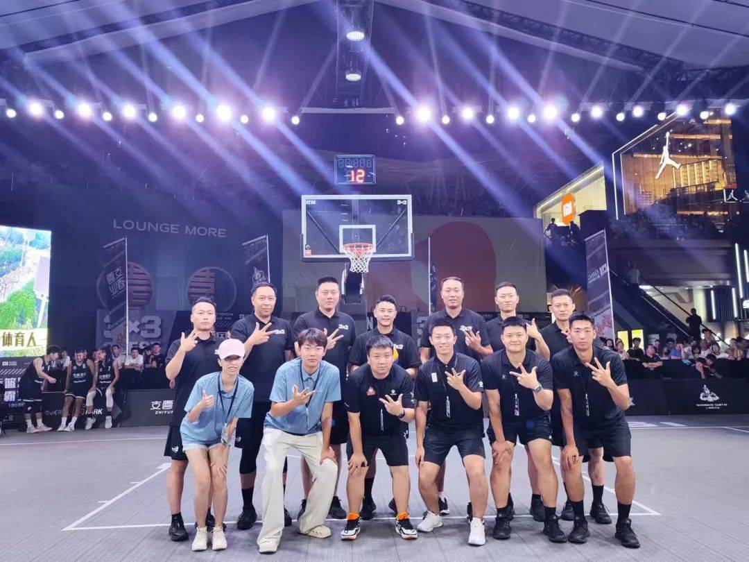 开云体育-西安队在比赛中展现实力，晋级四强