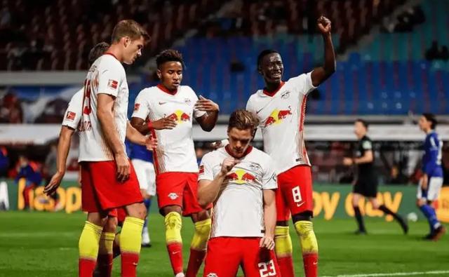 开云下载-汉堡危机四伏，球队团结一心共度难关的简单介绍