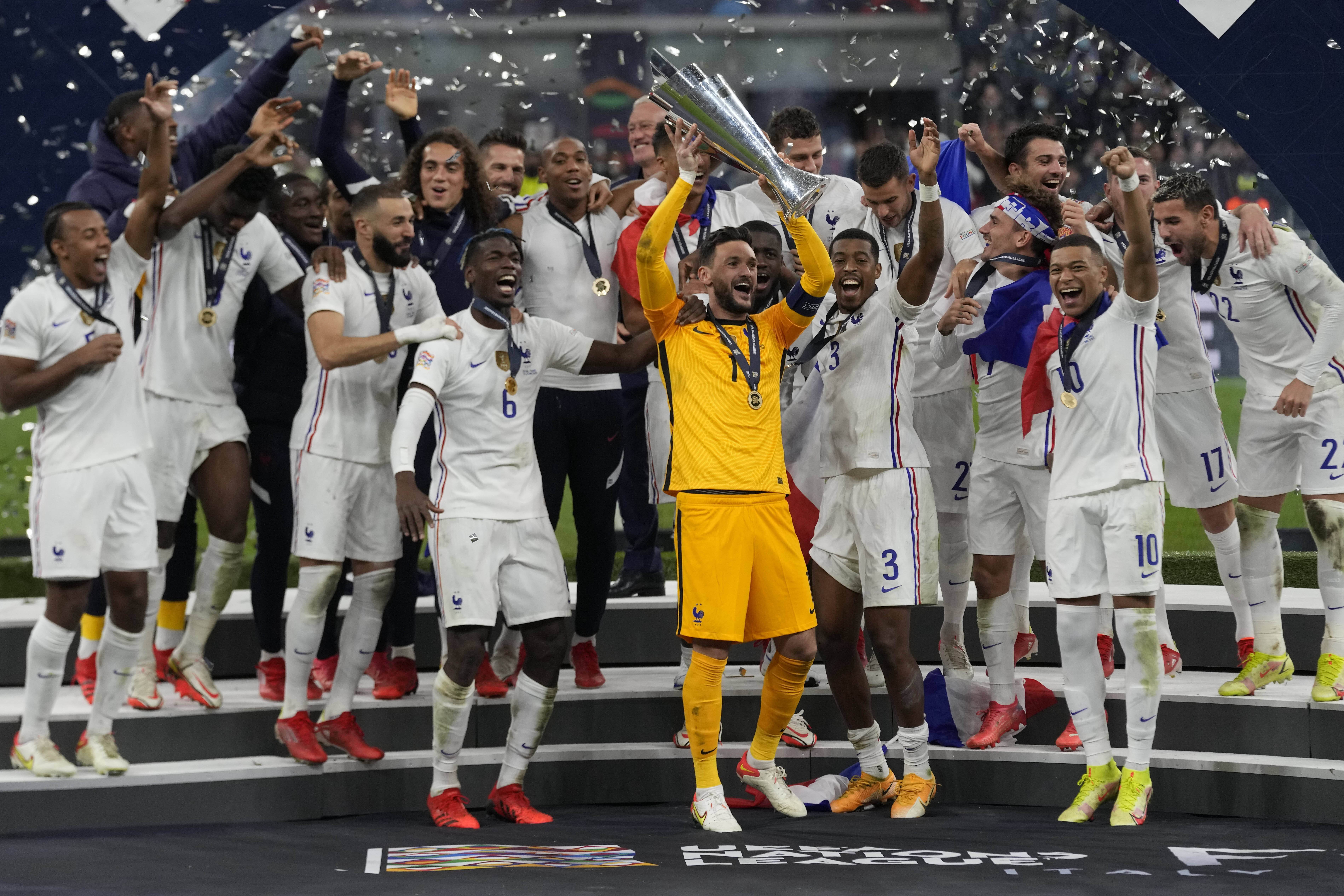 包含科伦坡队欧国联征程不顺，需要调整状态的词条