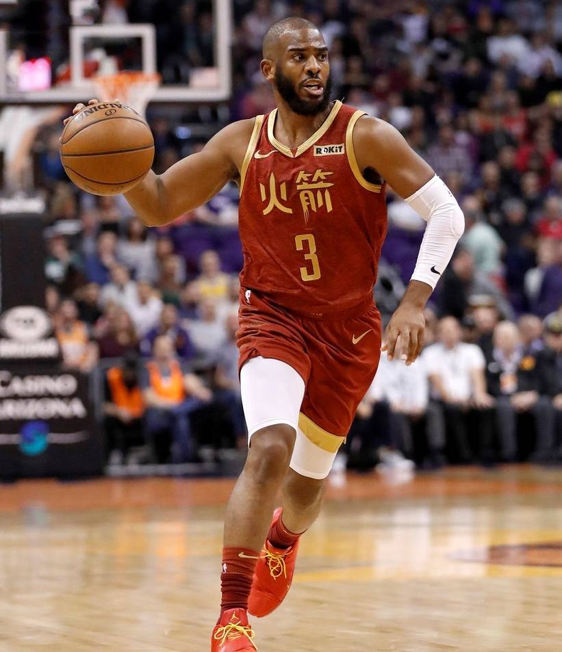 雷霆后卫保罗在比赛中贡献大量助攻