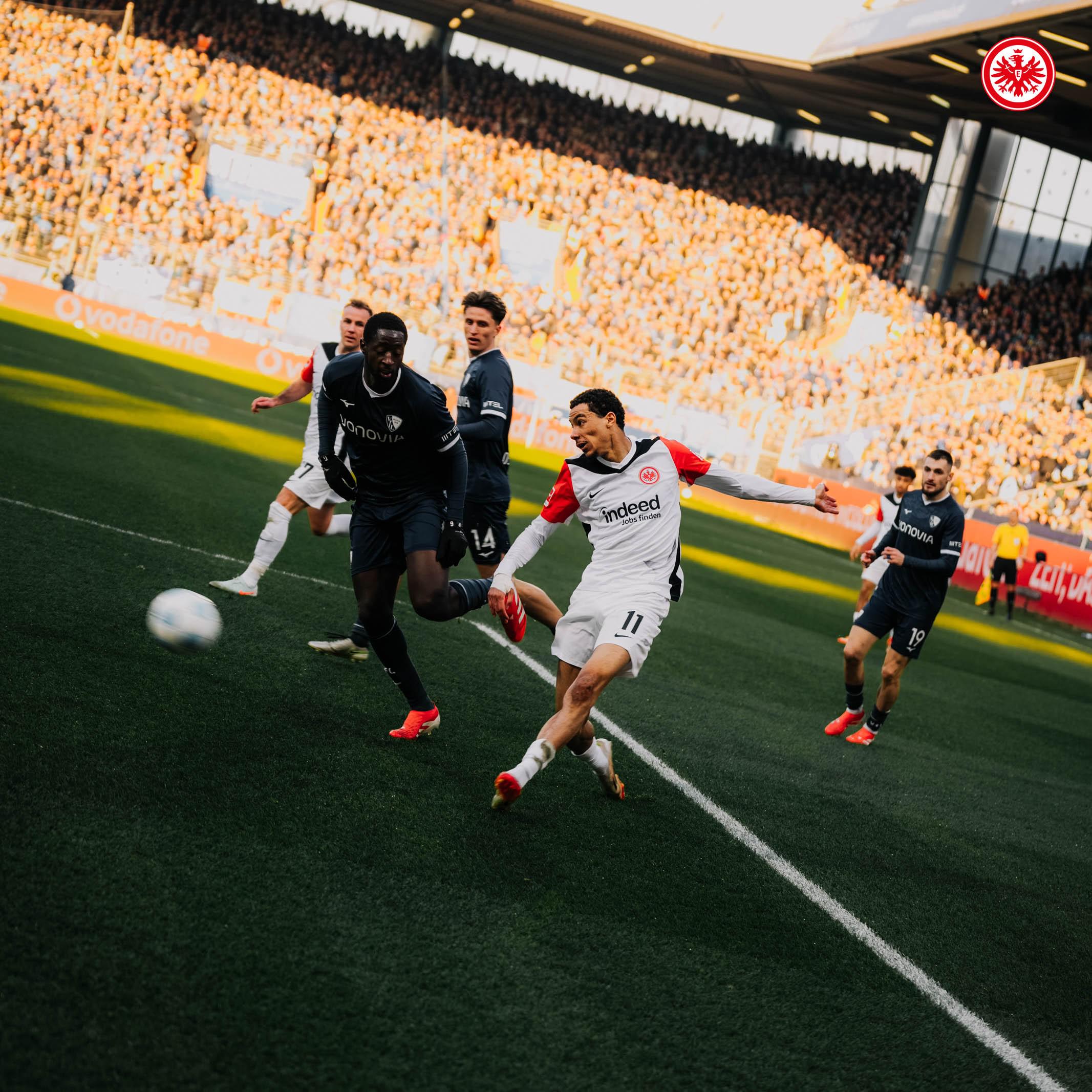 法兰克福在客场艰难闯关，锁定三分的简单介绍