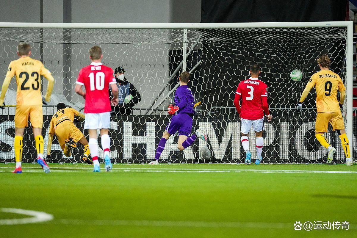 关于曼联主场战胜狼队，英超联赛中的传统豪门取得胜利的信息