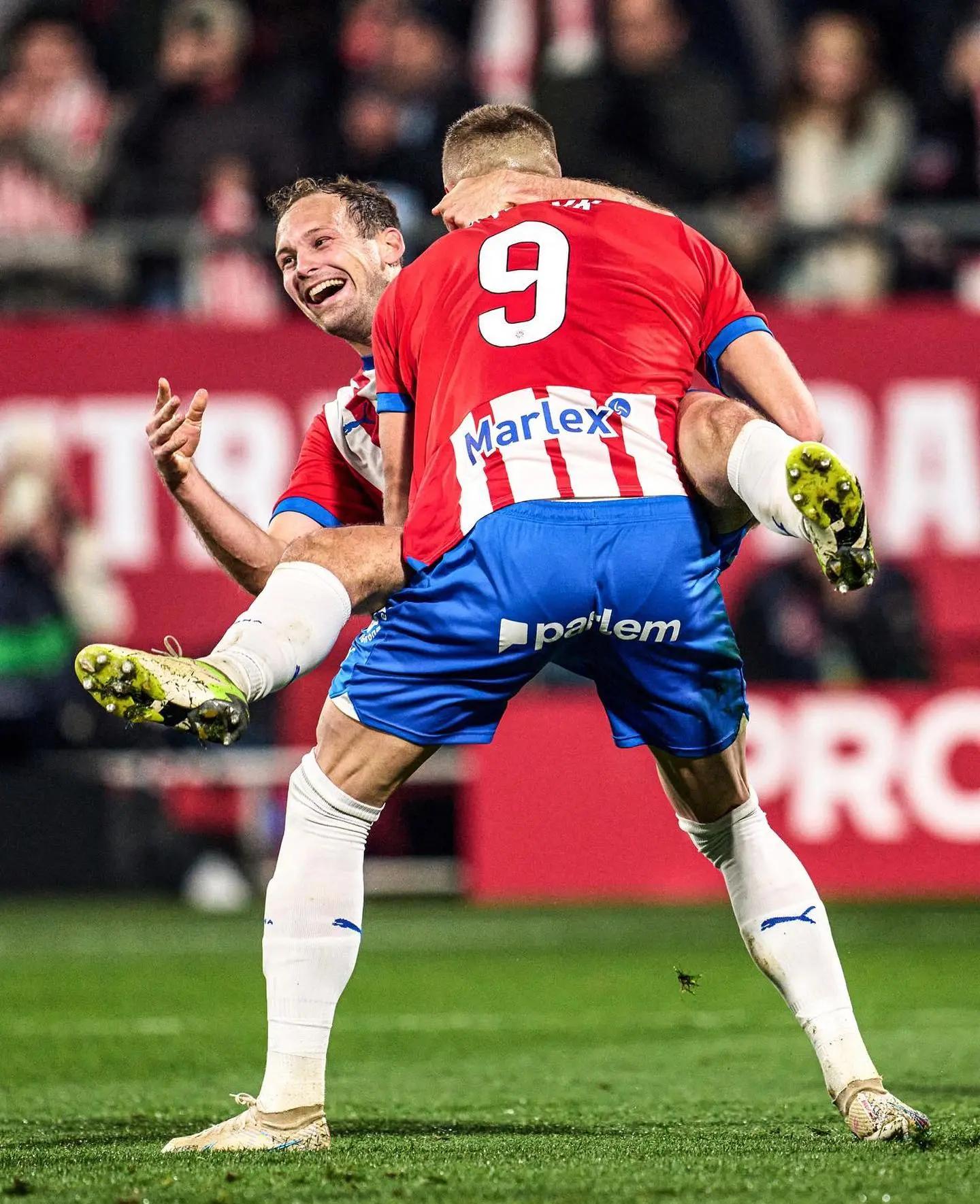 关于拉科鲁尼亚客场擒住赫罗纳，取得胜利的信息