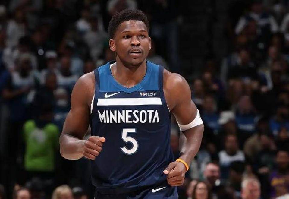 网队新星表现出色，球队雄心勃勃季后赛雄风高照的简单介绍