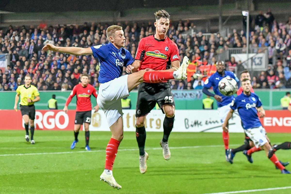 包含沃特福德客场不敌对手，降级阴影加重的词条