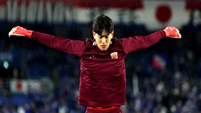 米兰豪门遭遇争议判罚，球迷怒吼裁判不公