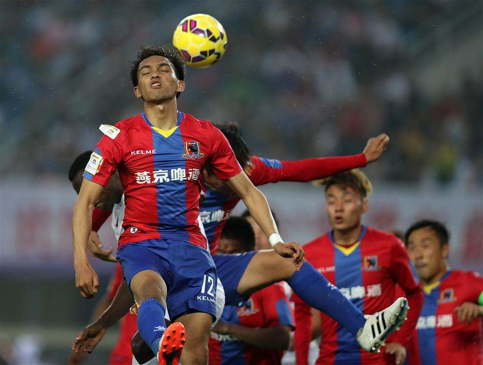 青岛黄海客场大胜延边富德，重回积分榜前列的简单介绍