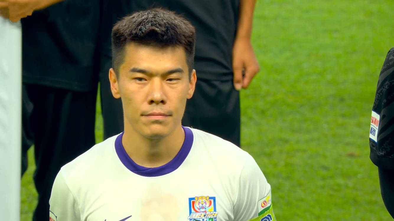 哈德斯菲尔德后防迎来临时替补，成功稳住场面的简单介绍