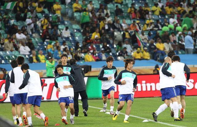 弗赖堡老板开展球队粉丝见面会