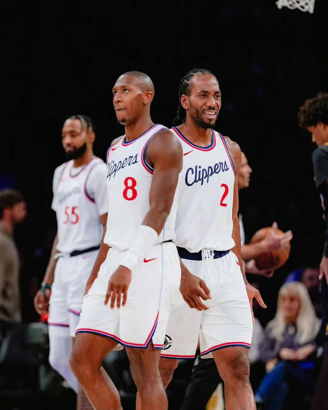 太阳突破困境，莱昂纳德复出带领球队取胜