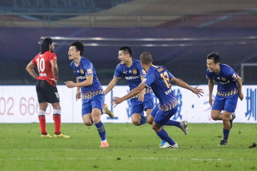 开云体育在线-西悉尼流浪者主场告捷，成功挺进亚冠淘汰赛