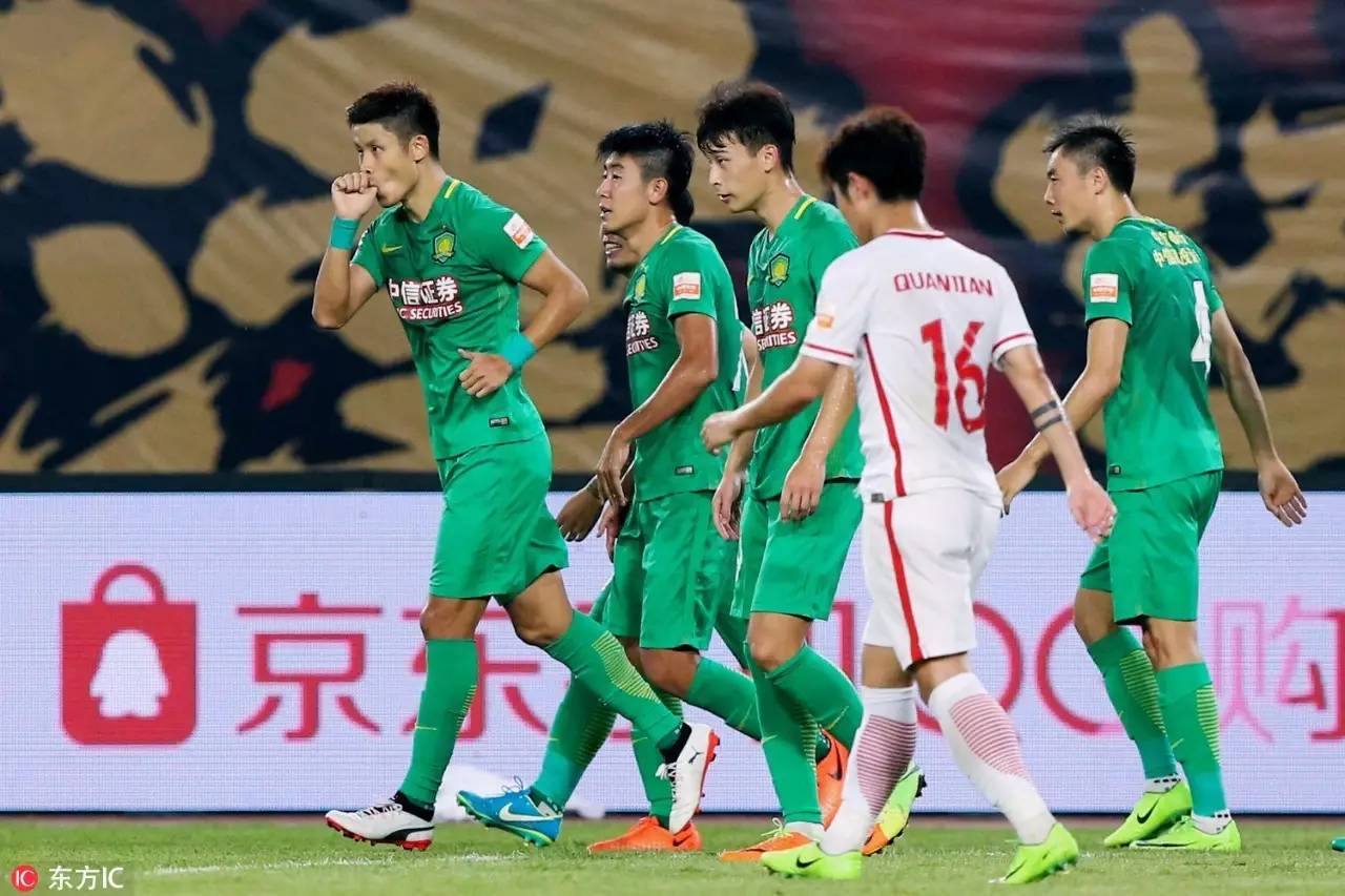 包含国安客场迎战权健，争夺积分榜前三的词条