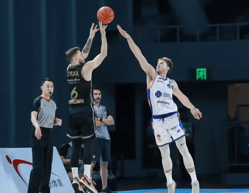 宁夏男篮遭遇惨败，寻求突破口