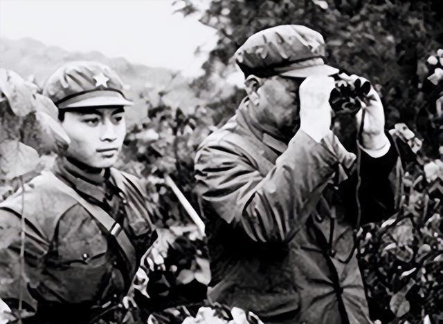 特立独行！加拿大后防线压迫，让对手束手无策