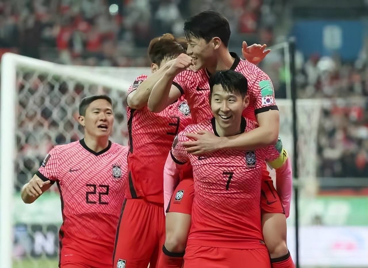 开云体育app-国内职业足球比赛场上掀起高潮，球队实力对决