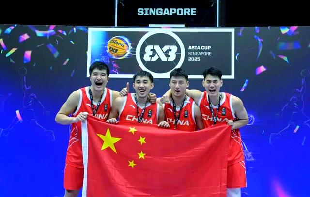 包含东亚国家在篮球比赛中展现出卓越实力，成为强队之一的词条