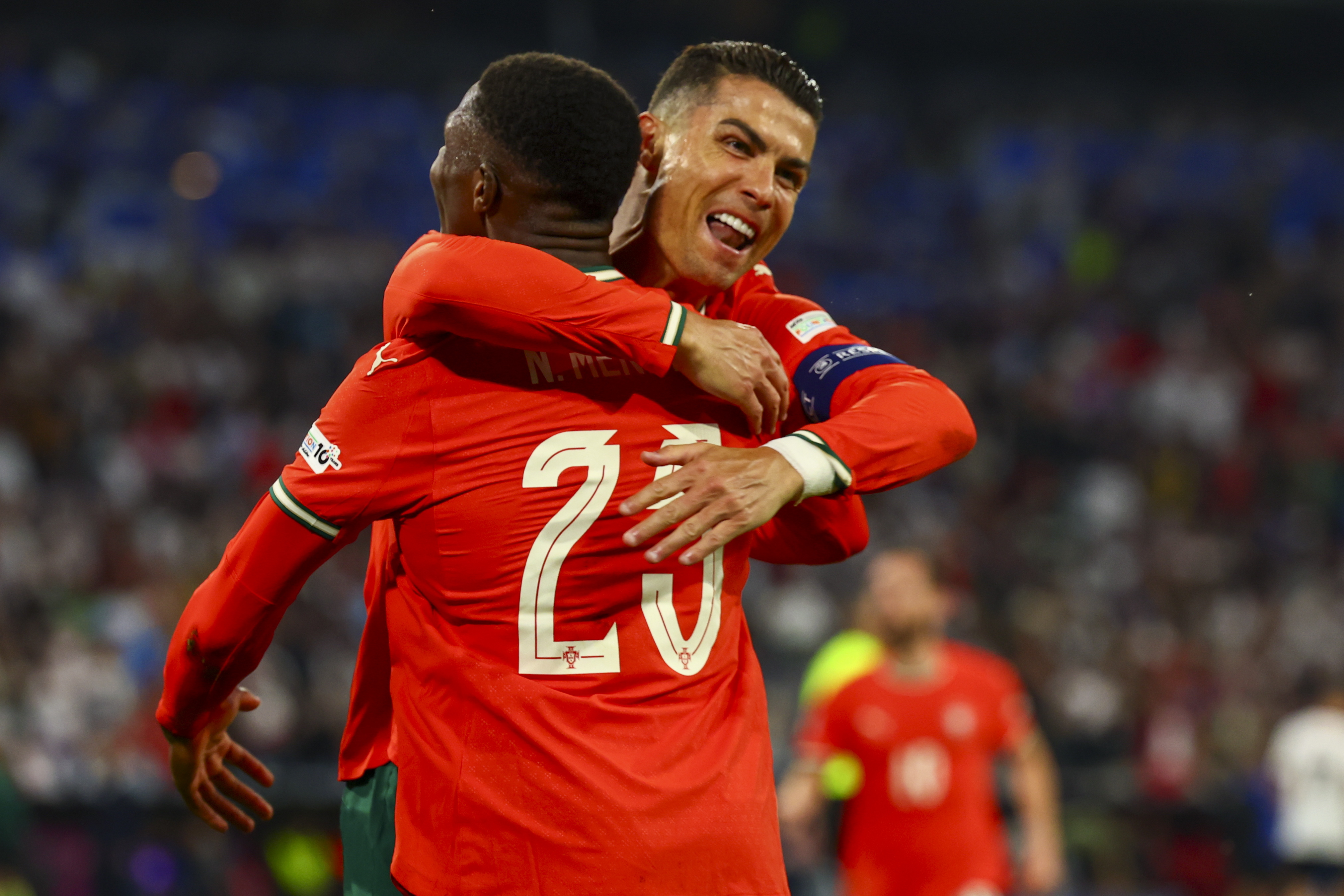 葡萄牙男篮力克荷兰队，一路领先