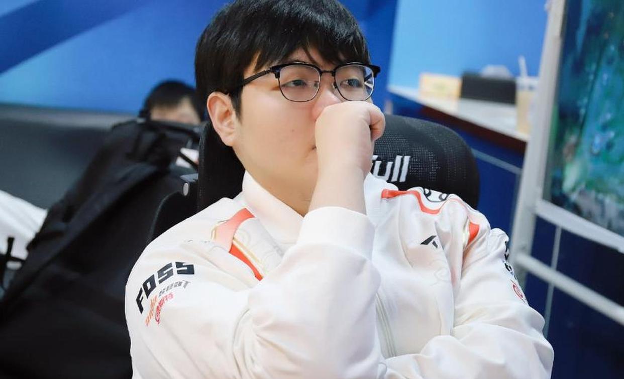 SHR绝杀TES，369打出惊人五杀激烈交锋淘汰赛，留下经典瞬间的简单介绍