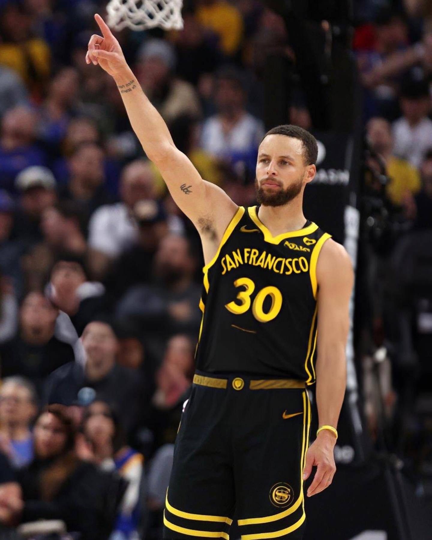 勇士主场大胜步行者，豪取七连胜