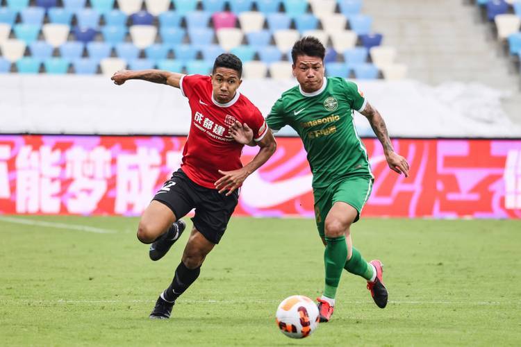 别错过！两支实力派足球队迎来对决挑战的简单介绍