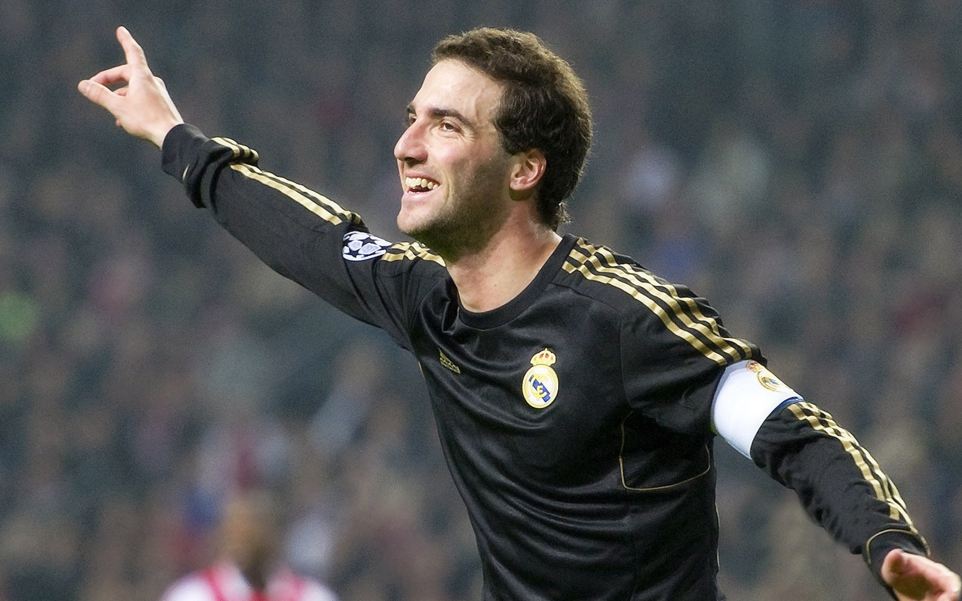 跨体育的领袖风采，猛龙生死战告捷，贝恩英超争冠接管比赛